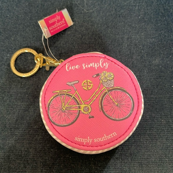 Simply Southern Other - Simply Southern earbuds pouch